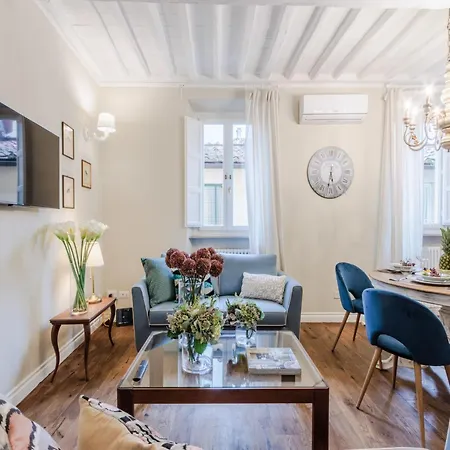 Charming City Escape With Cathedral Views * Lucca